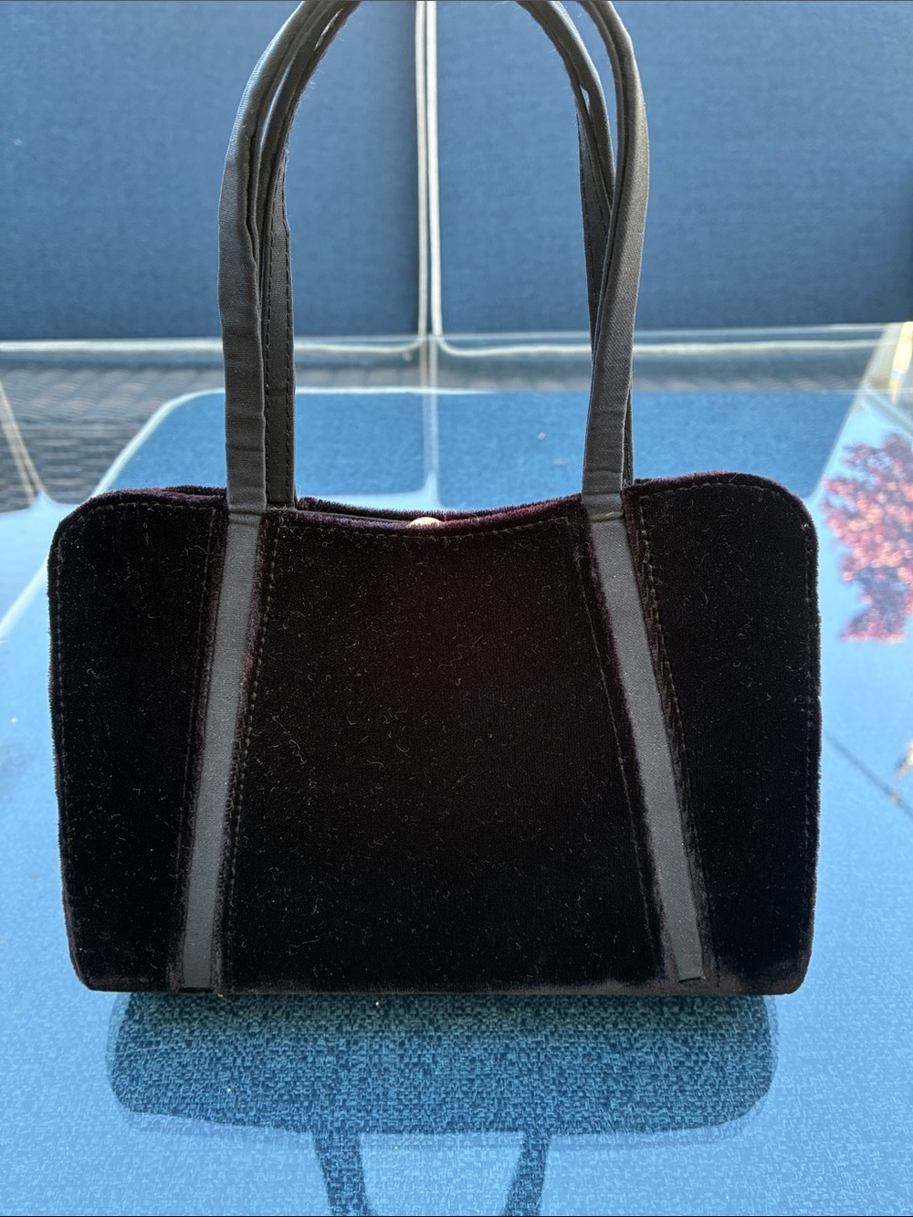 La Regale Black Velvet Shoulder Bag